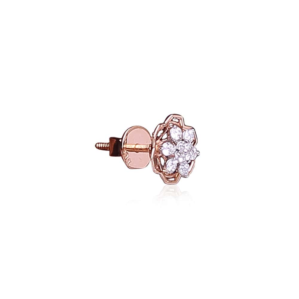 Fashionable Diamond Studs Fashionable Diamond Studs