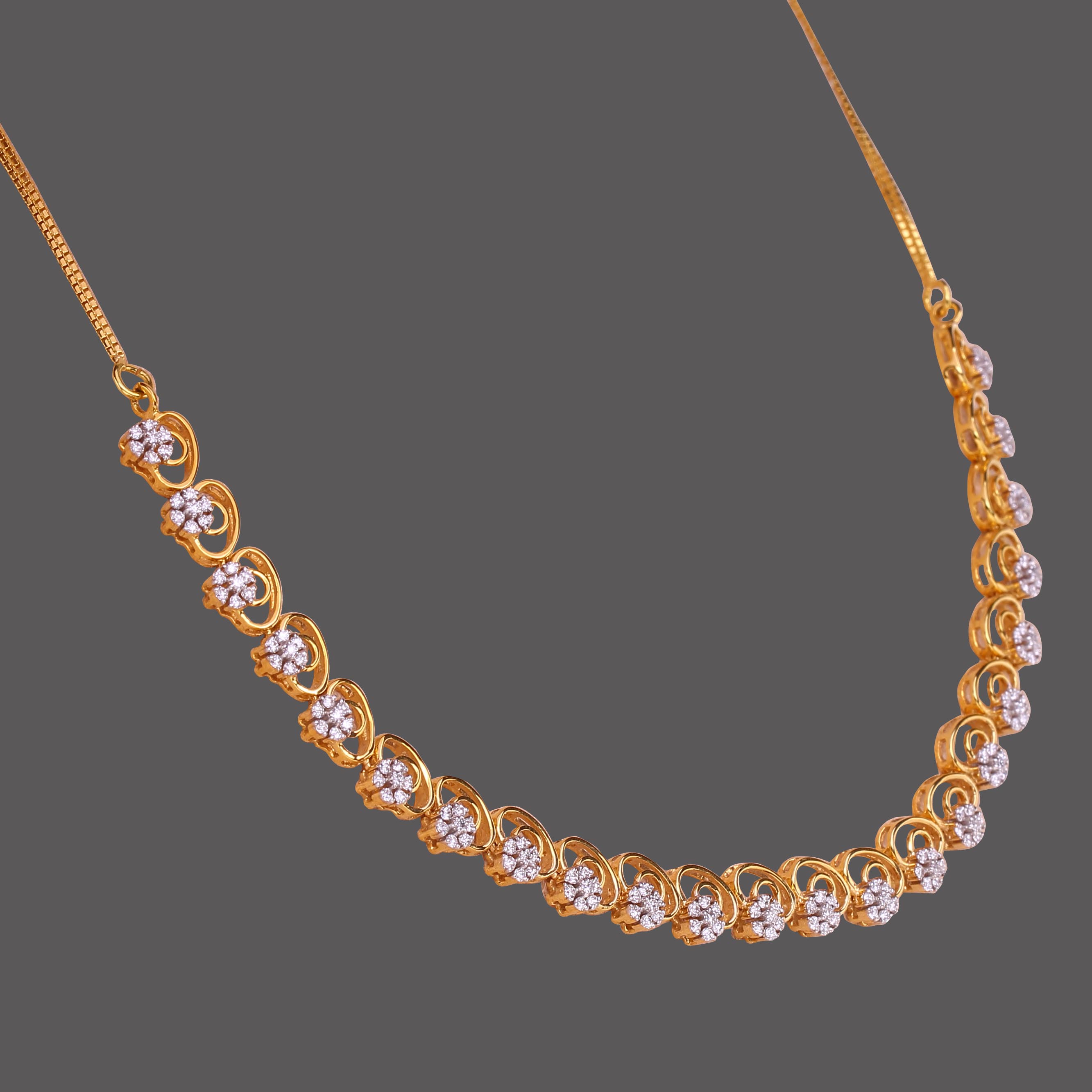 Stunning Floral Inspired Necklace Stunning Floral Inspired Necklace
