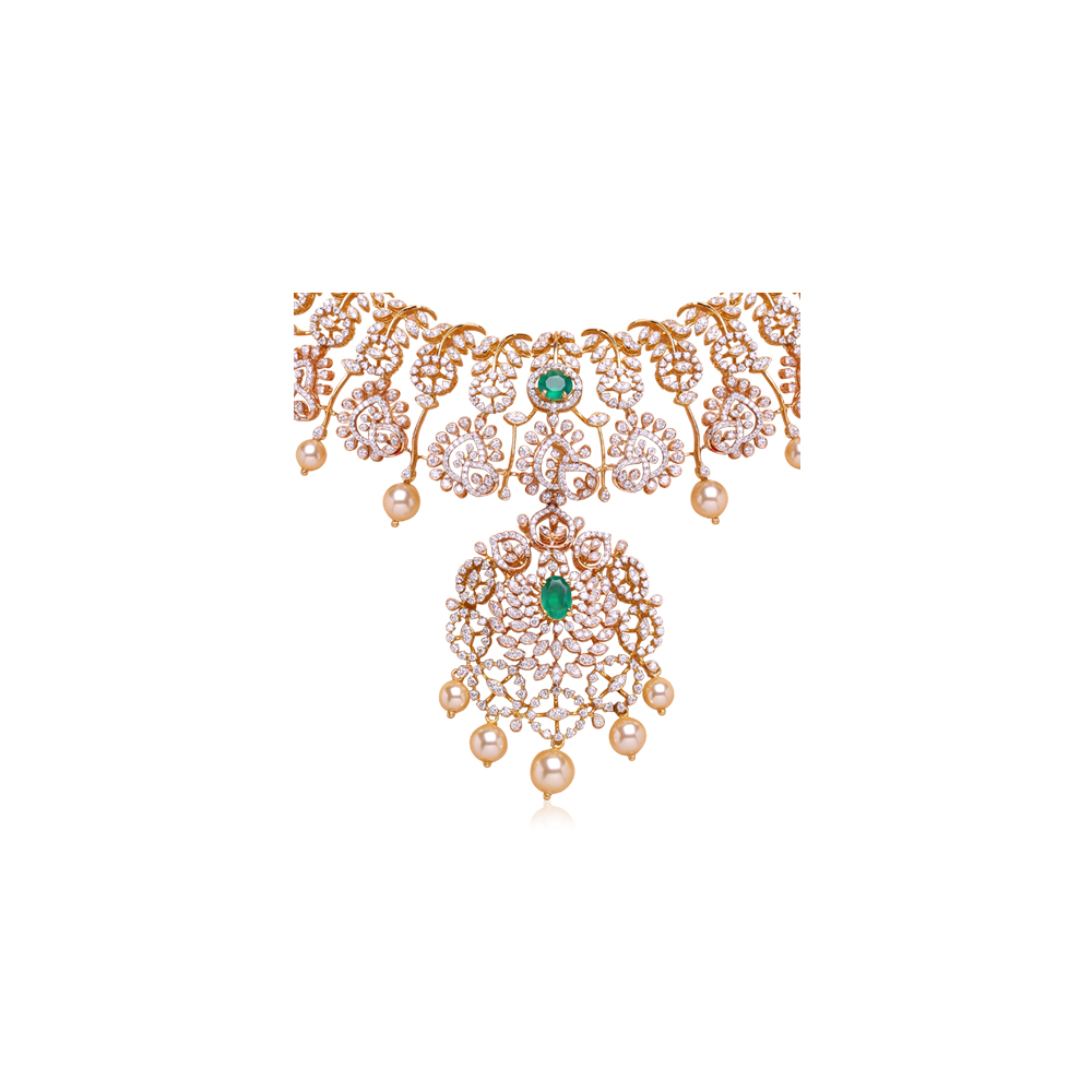 Dazzling Emerald Diamond Necklace Dazzling Emerald Diamond Necklace