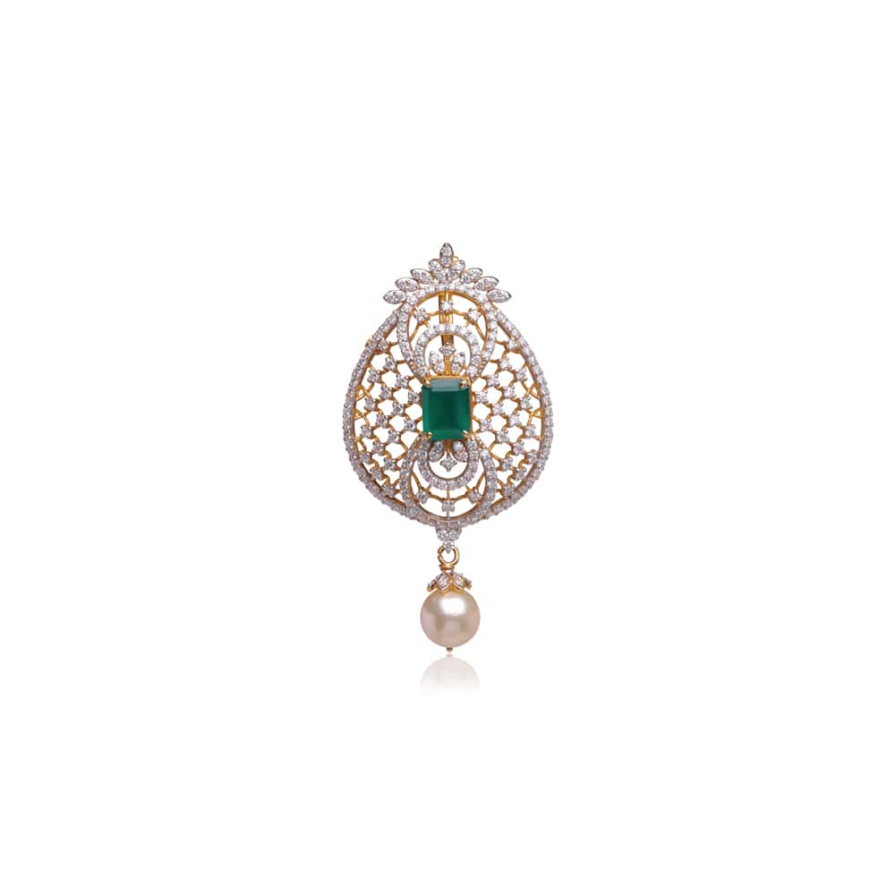 Diamond pendent Diamond pendent