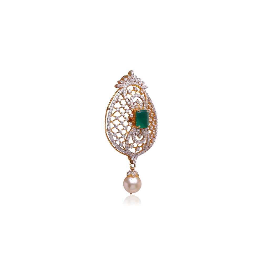 Diamond pendent Diamond pendent
