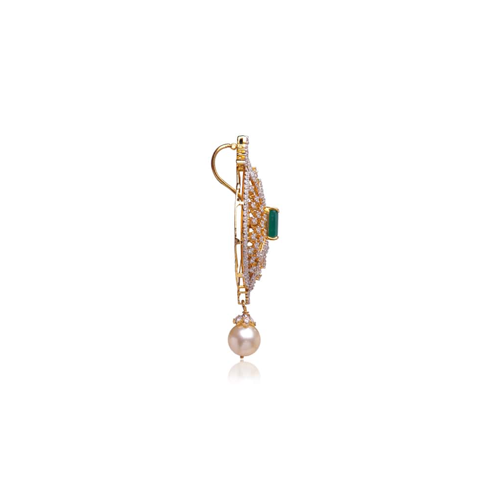 Diamond pendent Diamond pendent