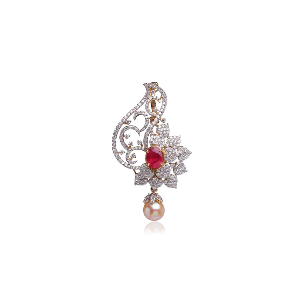 Diamond pendent Diamond pendent