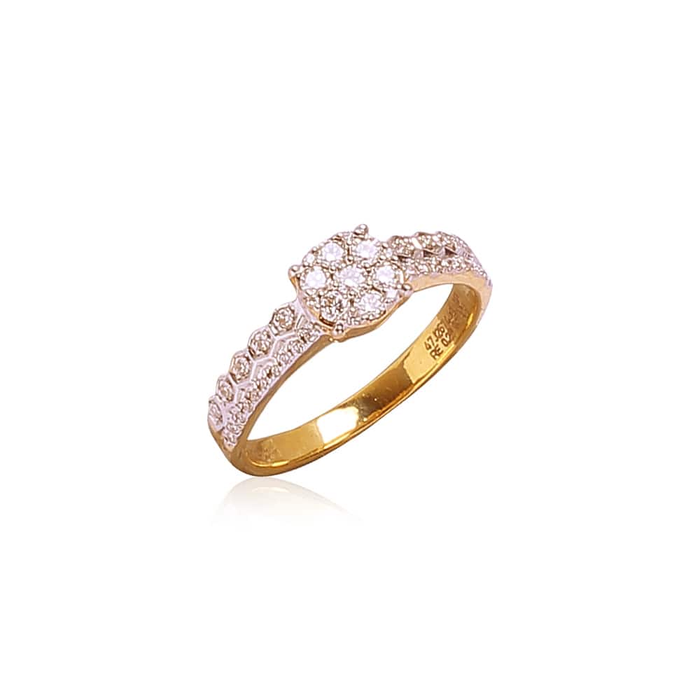 Glittering Diamond Ring Glittering Diamond Ring