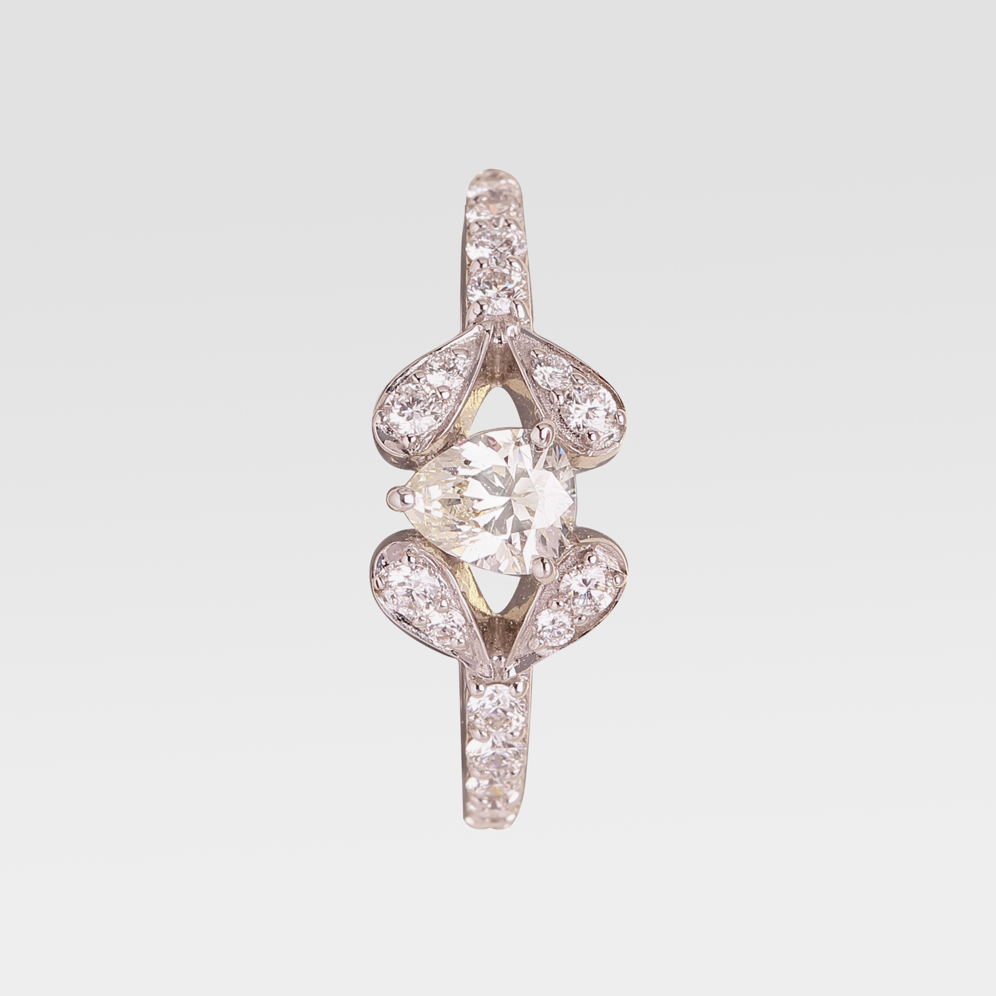 Radiant diamond ring Radiant diamond ring