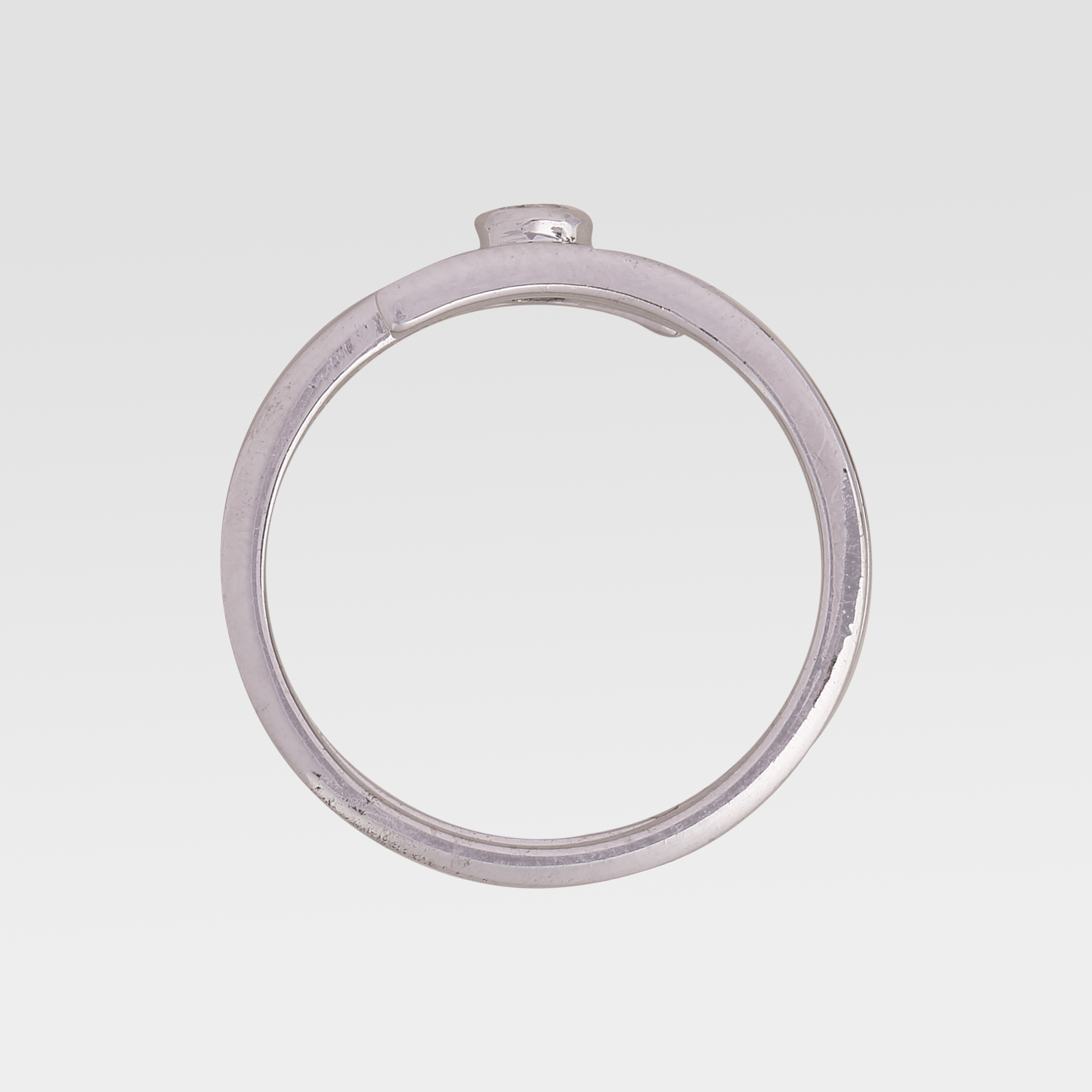 Luminous diamond ring Luminous diamond ring