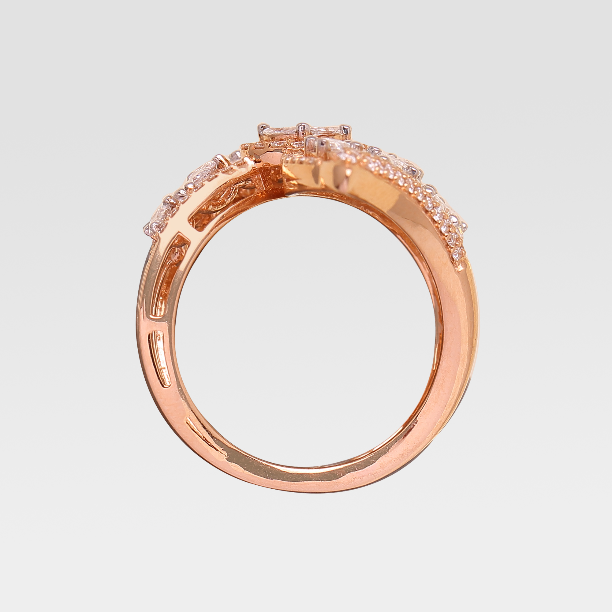 Tiny diamond ring Tiny diamond ring