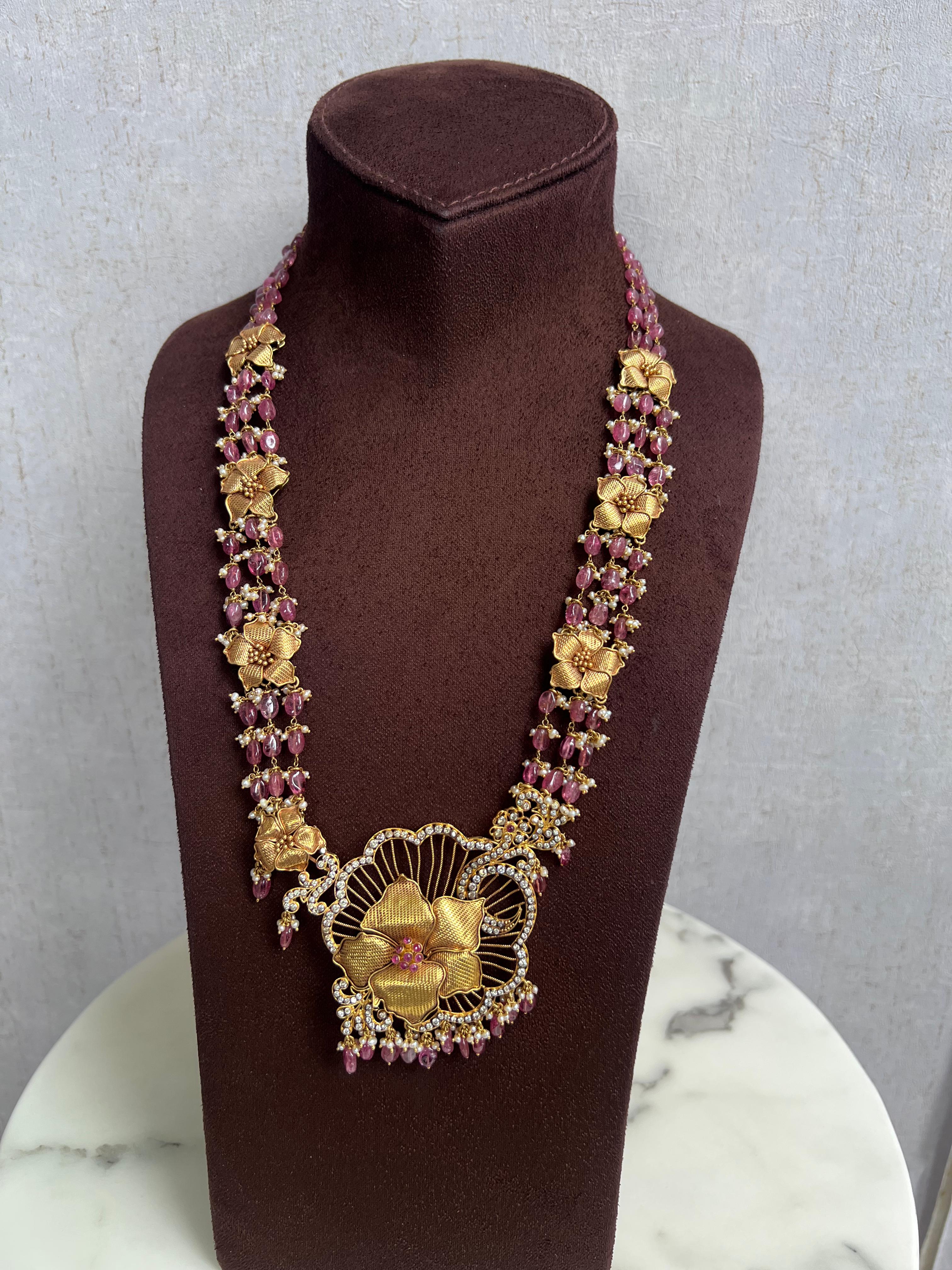 Stunning Floral Gold Necklace