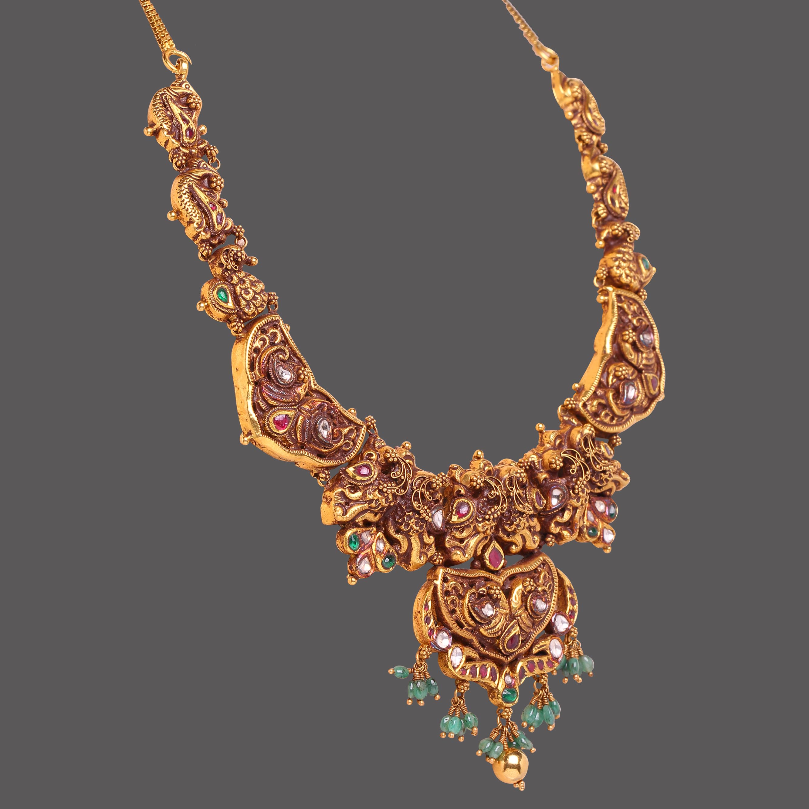 Emerald Studded Gold Necklace Emerald Studded Gold Necklace