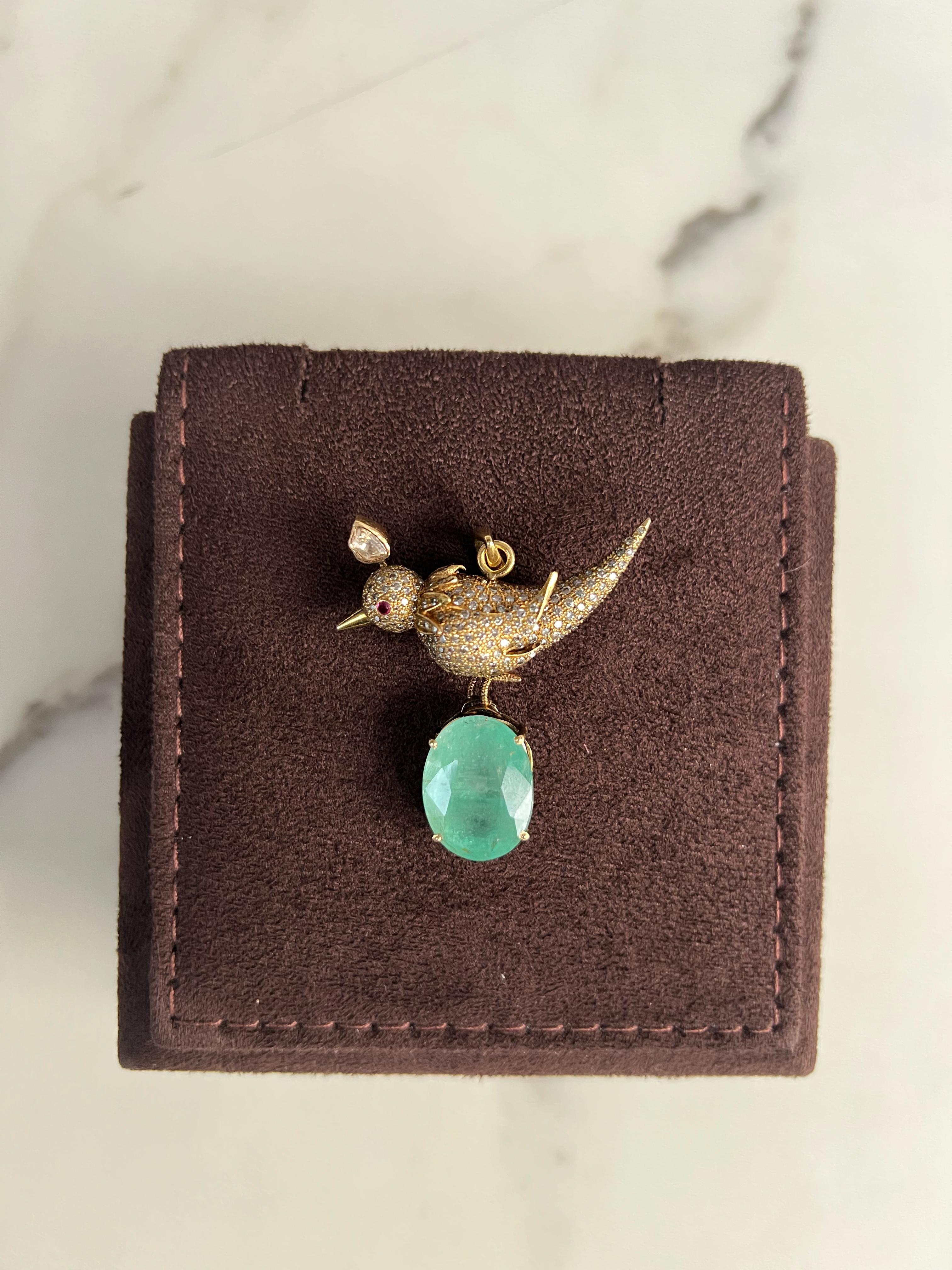 Russian emerald Parrot motif pendant/Brooch Russian emerald Parrot motif pendant/Brooch