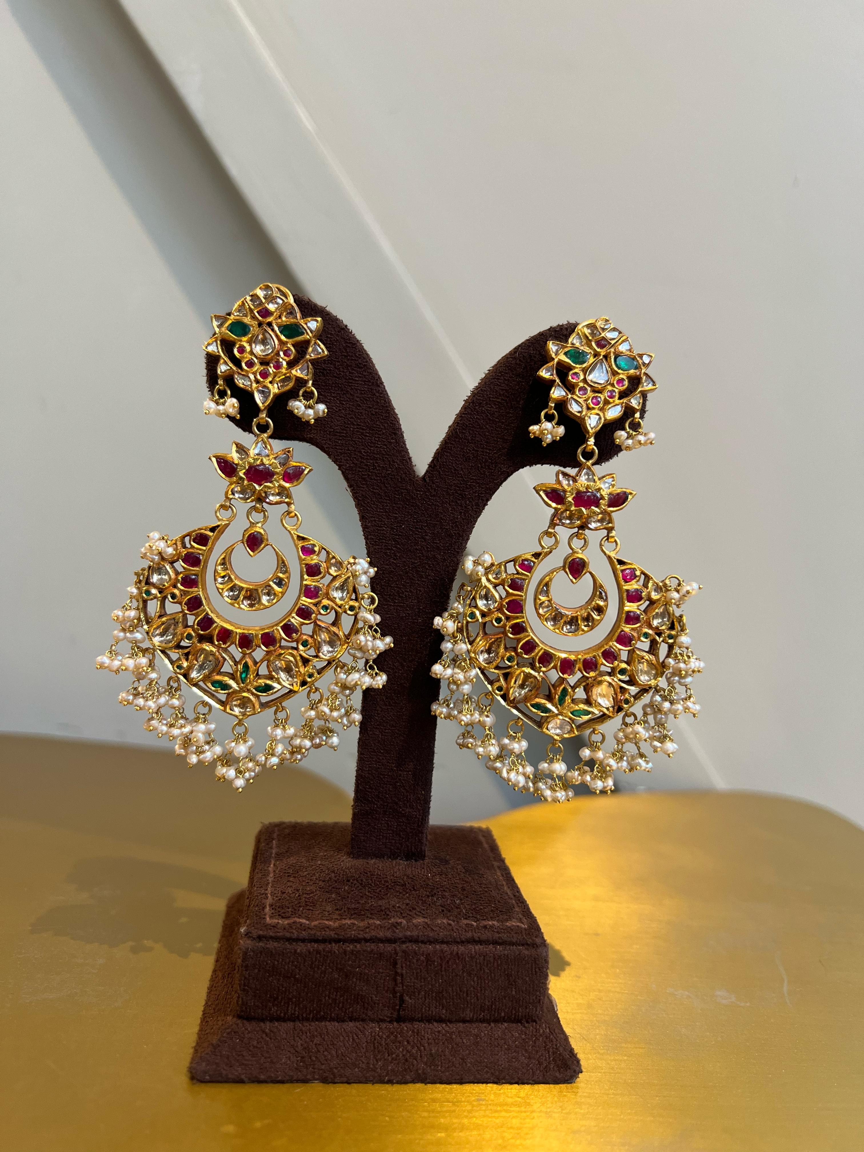 Statement Kundan Hangings