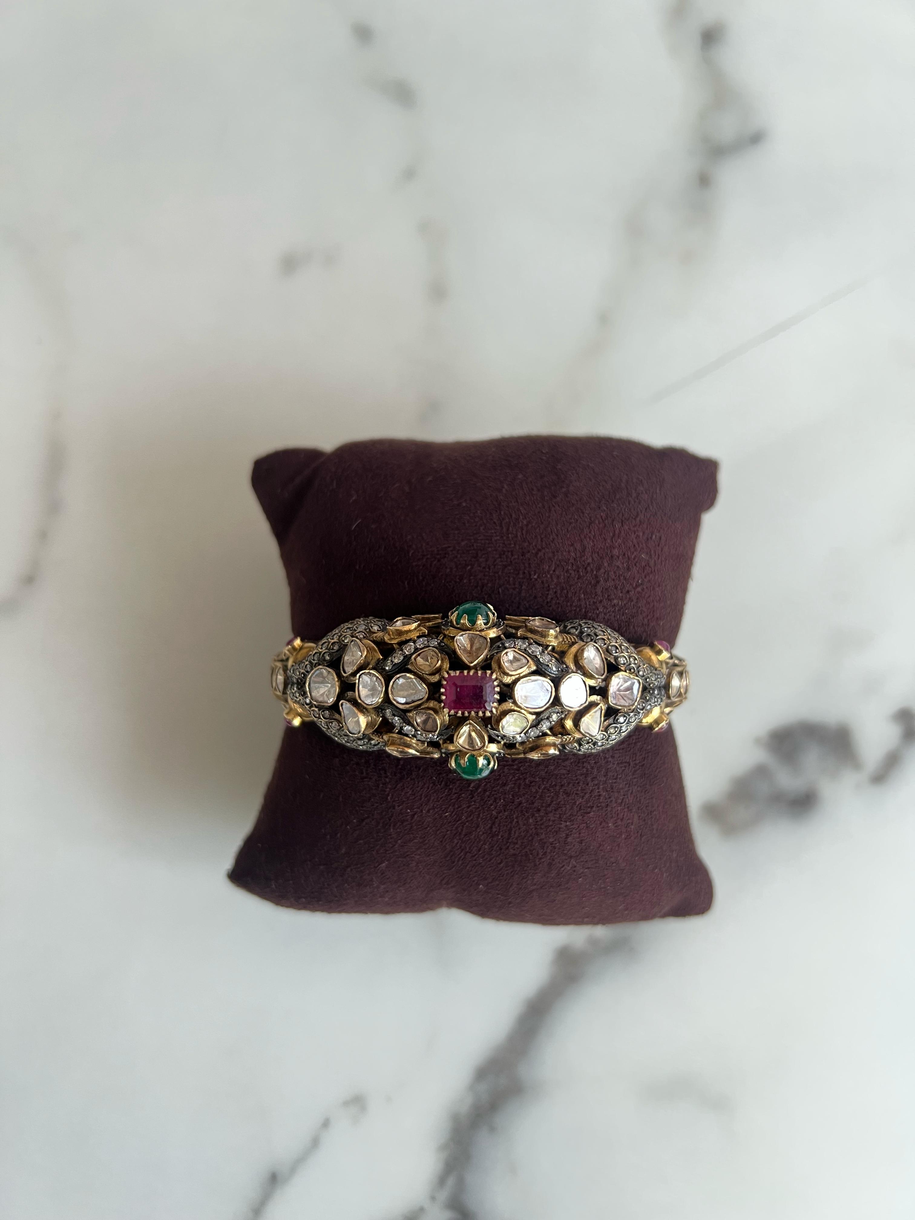 Statement victorian polki kada