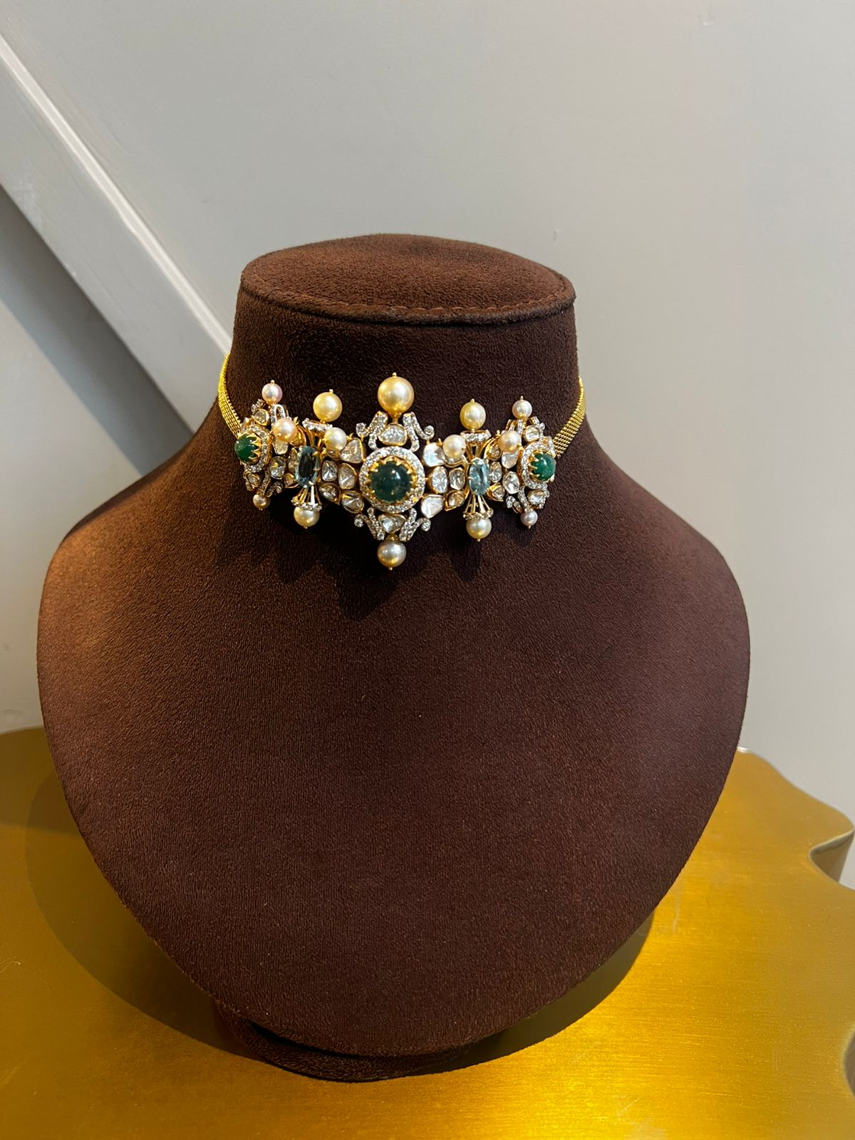 Polki Choker with Emerald and Pearls