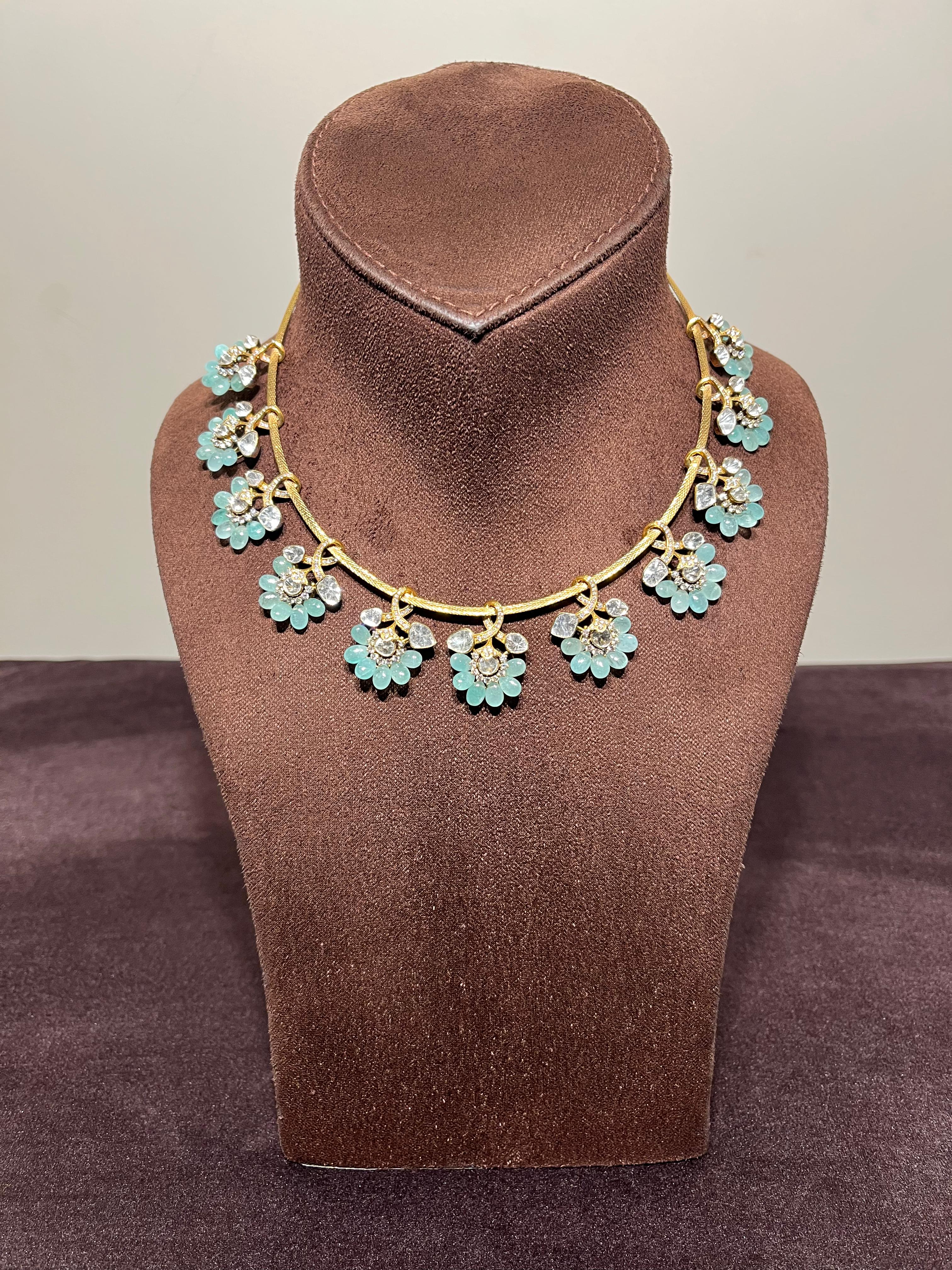 Pretty Italian Kanti Style Necklace with Emerald Beads